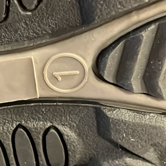 Totes snow boots attic size 1 - Picture 8 of 8